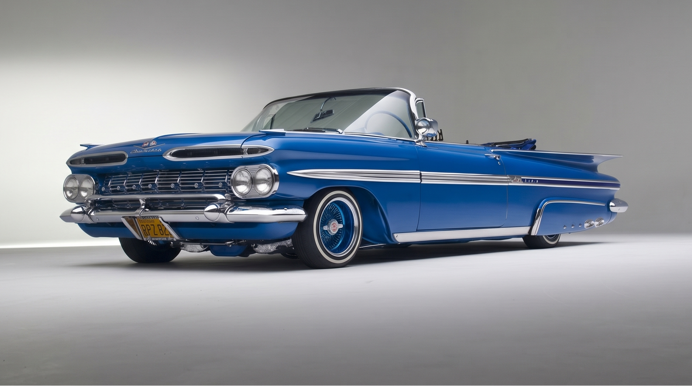 Wide whitewall tire inserts for hot rods, customs and traditional street machines.